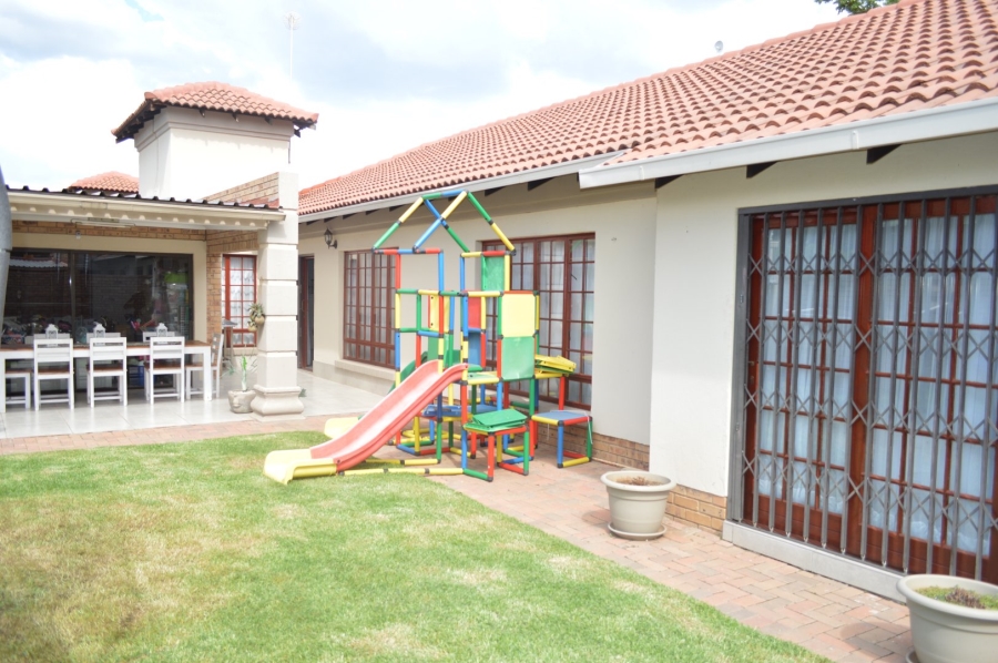 3 Bedroom Property for Sale in Flamwood North West